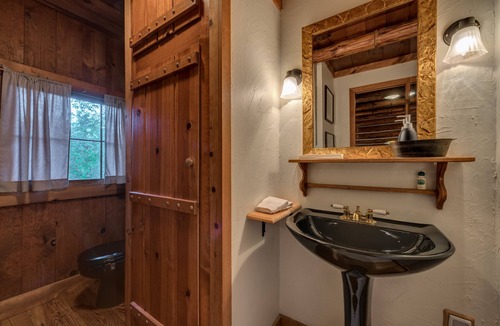 Placerville House | The Davies Family Inn