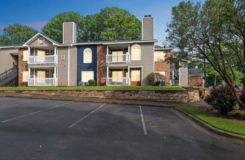 Huntsville Apartment | The Davis 1824 I Spacious 2 Bed 2 Bath