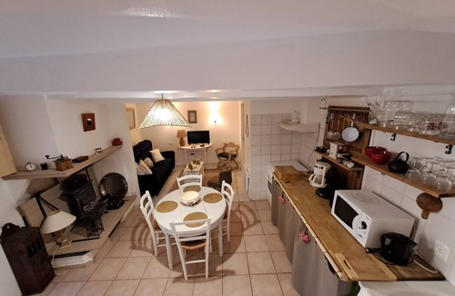 Cruzy House | The dead-end cottage