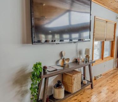 Hammond House | The Deck House on Black Lake
