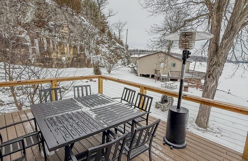 Hammond House | The Deck House on Black Lake