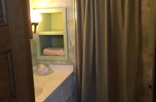 Towanda Bed & Breakfast | The Decker at Victorian Charm Inn