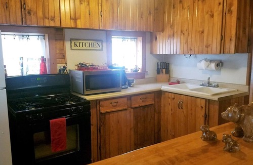Ruidoso Cabin | The Deer Drop Inn | Located in the Preferred Upper Canyon