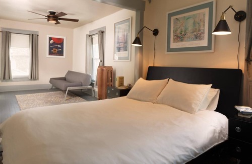 Elizabethtown Hotel | The Deers Head Inn