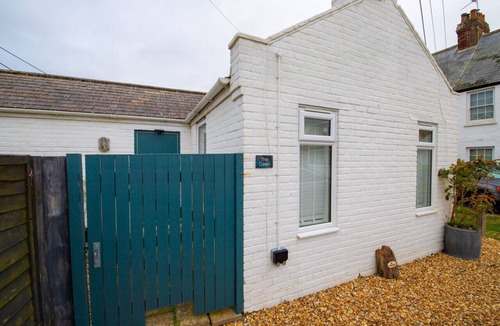 Rye Harbour Cottage | The Dees - Cottage, Rye Harbour