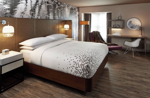Pittsford Hotel | The Del Monte Lodge Renaissance Rochester Hotel & Spa