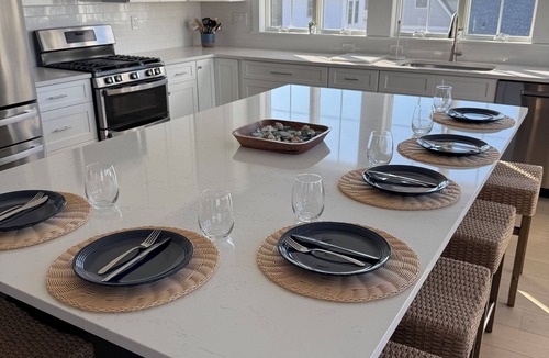 Town Bank House | “The Delford” Beach House only Steps to the Bay Beaches