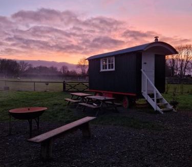 Castle Combe Other | The Delkin Shepherds Huts Castle Combe