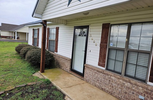 Blytheville House | The Delta House - CHARMING 3 BED. HOUSE W/DECK & GRILL, VERY CLEAN!