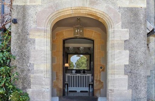 Wraxall Bed & Breakfast | The Den at Backwell Down