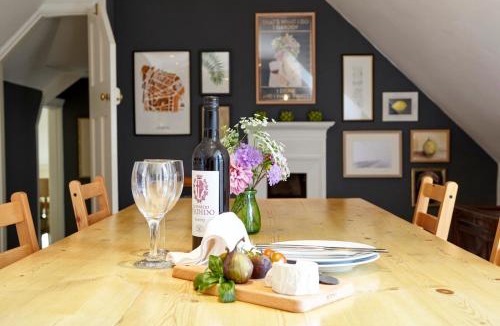 Wraxall Bed & Breakfast | The Den at Backwell Down