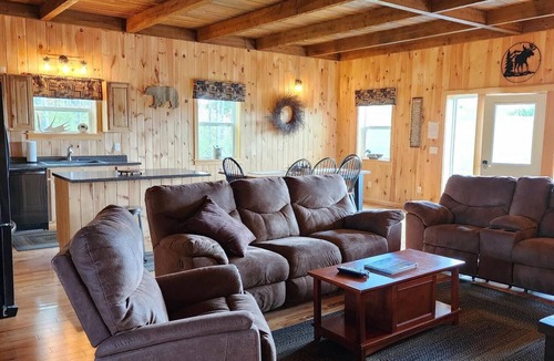 Caribou Cabin | The Den Cabin