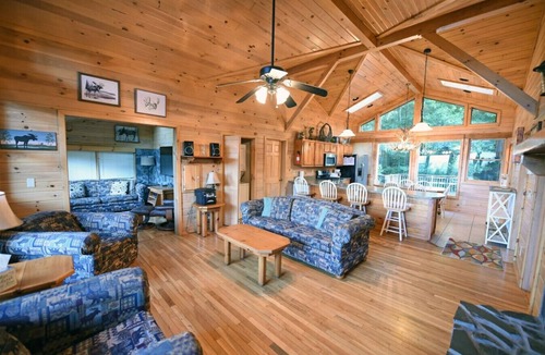 Foxfire Estates Cabin | The Denali Cabin | 6BR Mountain Retreat Hot Tub Game Room