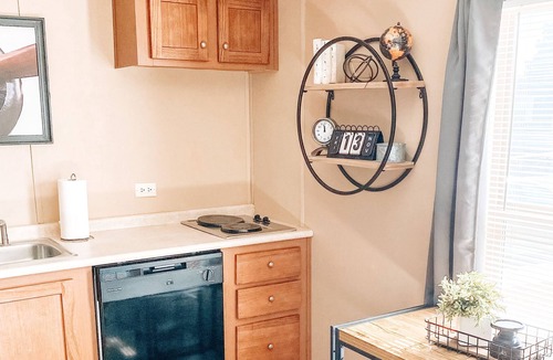 Opdyke West House | THE DEREK - One Bedroom Studio Apartment