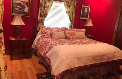 Salem Bed & Breakfast | The Destination B&B llc