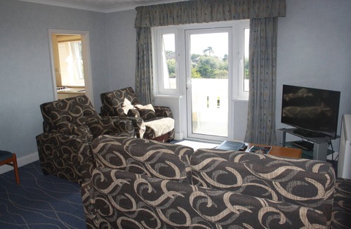 Exmouth Bed & Breakfast | The Devoncourt Resort