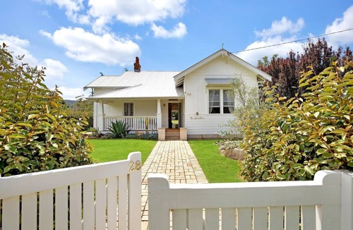Scone House | 'The Devonshire'luxury cottage in central Scone