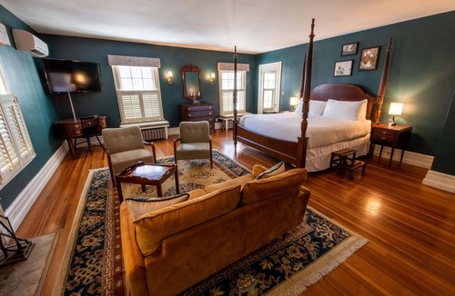Lenox House | The Dewey