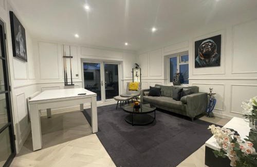 Purley House | The Diamond Retreat