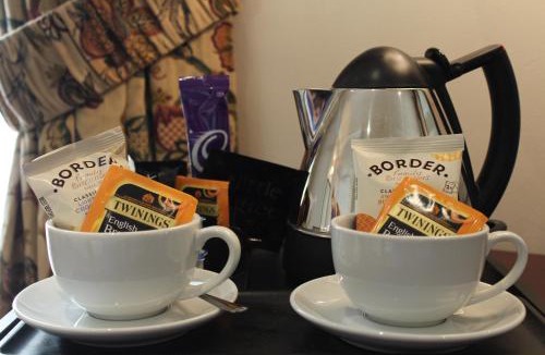 Wirral House | The Dibbinsdale Inn