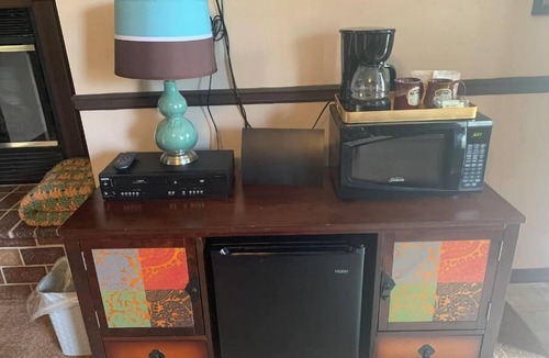 Marshfield Condo | The Dickey House, Garden Suite