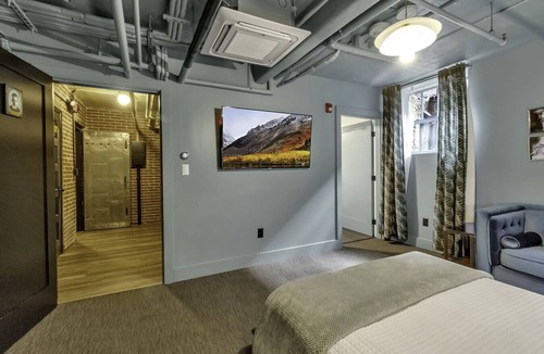 East Aurora Hotel | The Dillinger Room @ The Bank