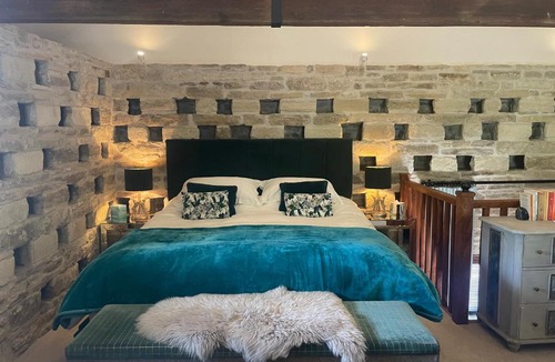 Dinton House | The Dinton Dovecote