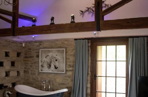 Dinton House | The Dinton Dovecote