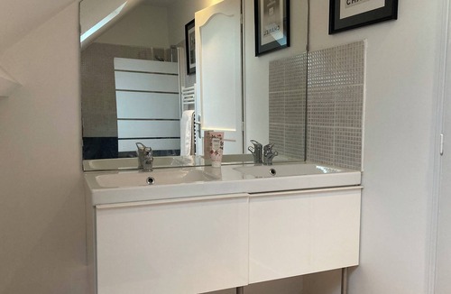 Saint-Gervais-la-Foret House | The discreet Mardelle