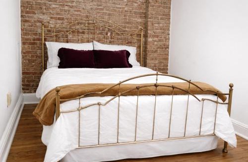 Downtown Springfield Apartment | The Disco Downtown Loft, 3BR