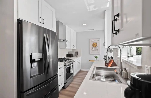North Tustin House | The Disneyland Pool Villa