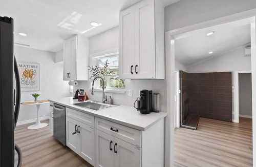 North Tustin House | The Disneyland Pool Villa