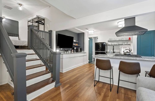 Old Fourth Ward House | The Dobbs Beltline - 6 BD/4 BA, Downtown Steps Away