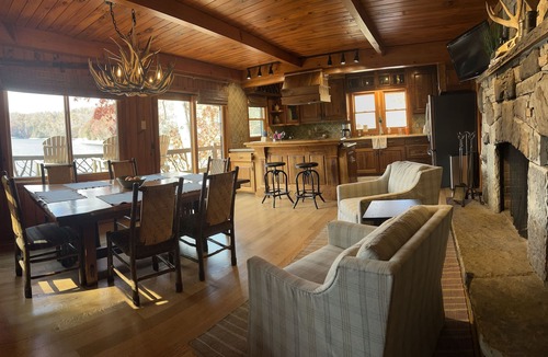 Topton House | 'The Dock House' a Nantahala Lake Front Home nSummer 2026 dates still available!