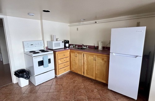 Lunenburg Hotel | The Dockside Inn & Restaurant