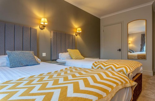 Lenham Hotel | The Dog & Bear Hotel