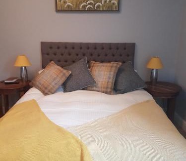 Chipping Sodbury Bed & Breakfast | The Dog Inn