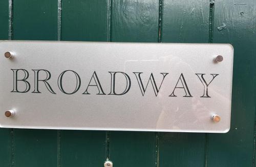 Chipping Sodbury Bed & Breakfast | The Dog Inn