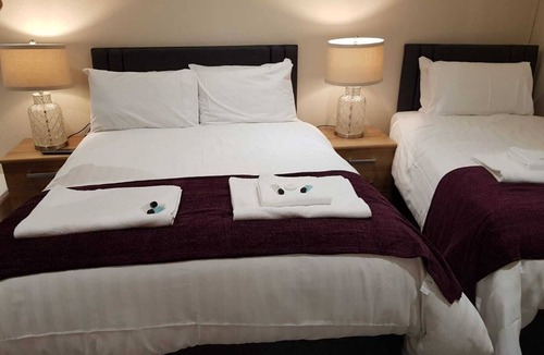 Halstead Hotel | The Dog Inn