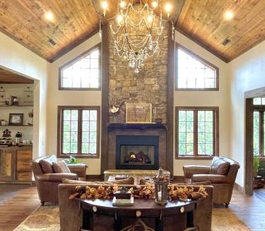 Blue Ridge Bed & Breakfast | The Dogwood Inn