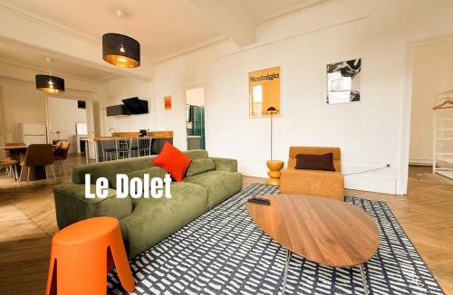 Bourgogne Apartment | The Dolet - 6-guest apartment Listed building Cathedrale