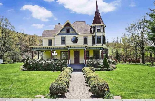 Andes House | The Doll House