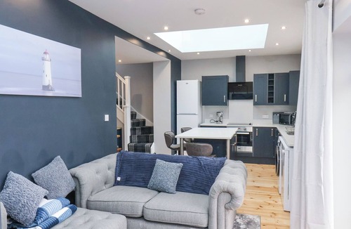 Cayton Bay House | THE DOLLHOUSE, pet friendly, country holiday cottage in Cayton Bay