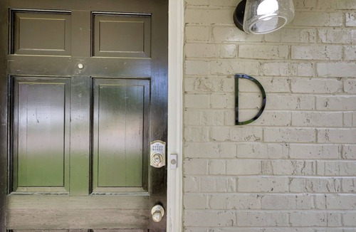 Covington House | The Dolly- 1/2 mi from Covington Square