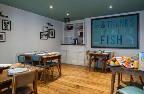 Newbury Hotel | The Dolphin