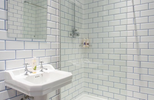 Newbury Hotel | The Dolphin