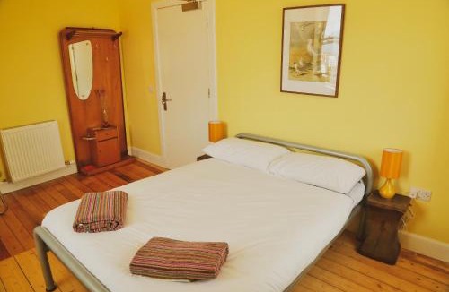 Dunbar Hostel | The Dolphin Inn Hostel