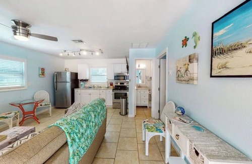 Laurel House | The Dolphin