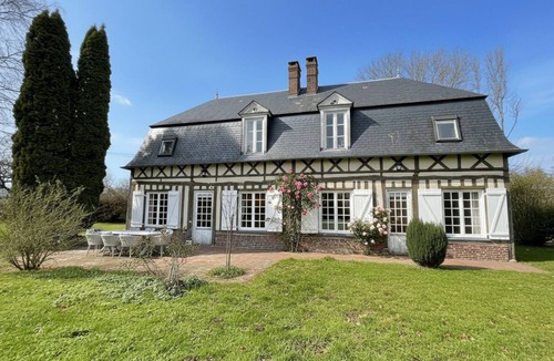 Saint-Vincent-du-Boulay House | The domain of love