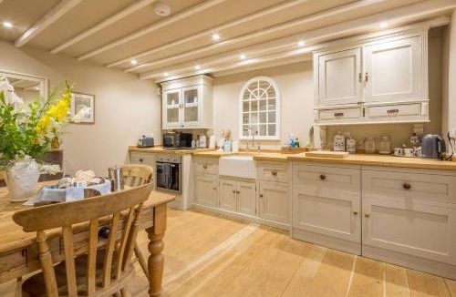 Baldock House | The Domek